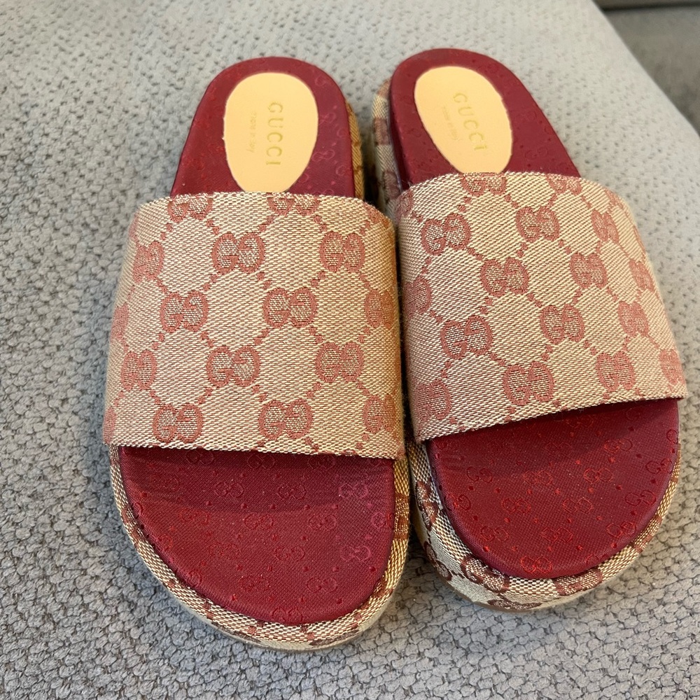 Gucci Platform Sandals Red and Brown! Never Worn!